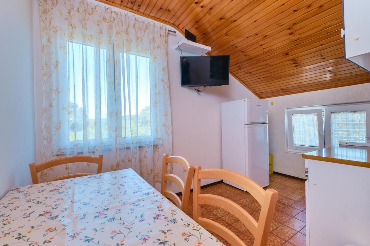 Apartments Blanka Нерезине Екстериор снимка